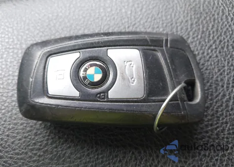 2015 BMW 328I xDrive z USA, uszkodzony, nr VIN WBA3B5C56FF959806